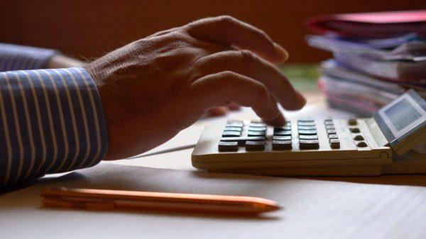 Impuesto de sociedades empresas negocios