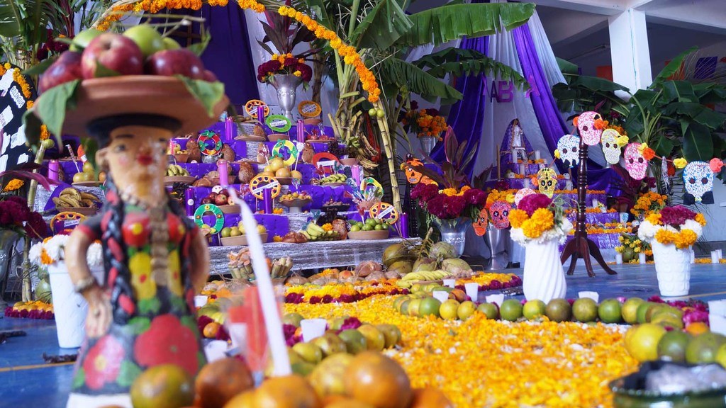 dia-todos-santos-2017-ofrendas-dia-santos-mexico