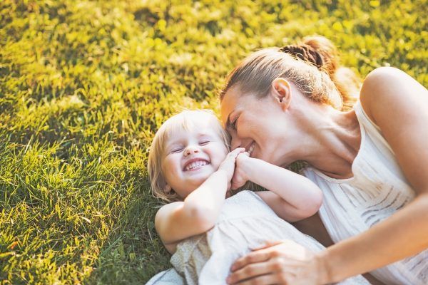 Ayuda de 100 euros para madres trabajadoras 2016 ayudas-madres-100-euros