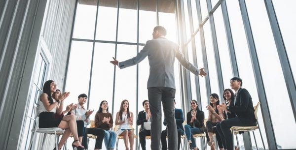 Como ser buen comercial discurso ensayo
