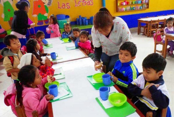 trabajar-y-vivir-en-costa-rica-comedor