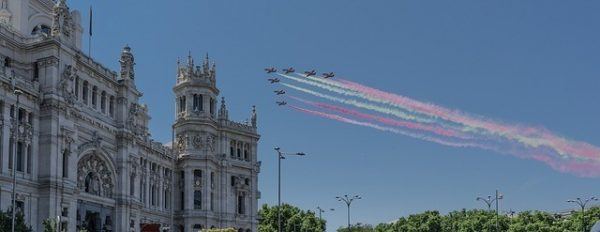 desfile-de-aviones-dia-hispanidad