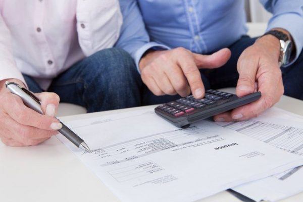 ¿Cómo hacer una factura? Pasos y ejemplos de facturas Hacer una factura calculo