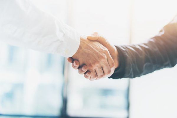 ¿Cómo funciona el traspaso de negocios?